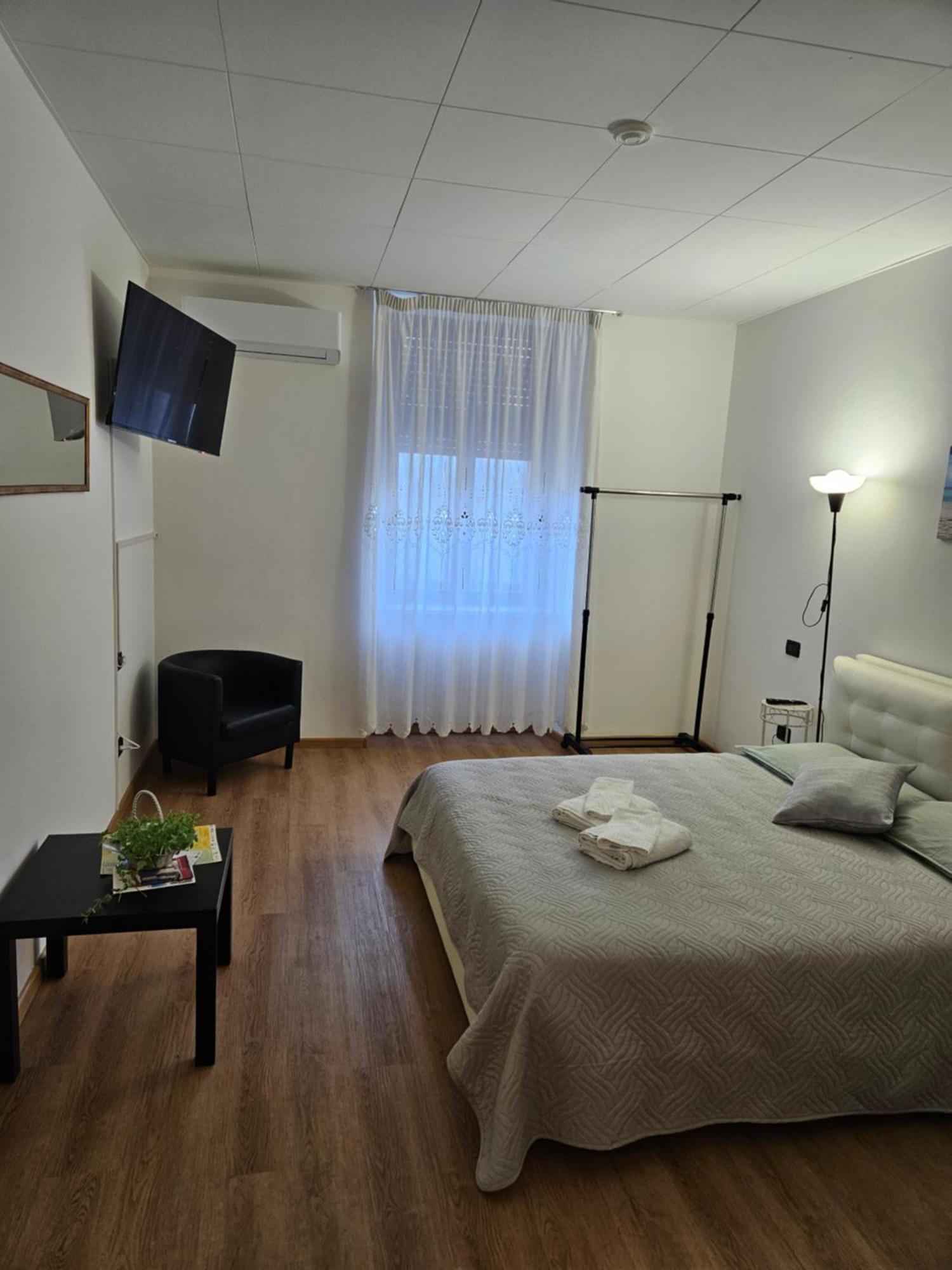 Appartamenti Clesioresidencebuonconsiglio เตรนโต ภายนอก รูปภาพ